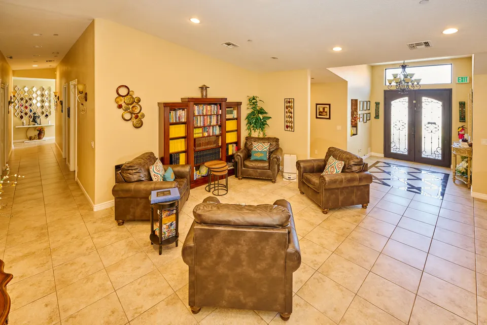 Blue Lakes Assisted Living, photo 3 of 14