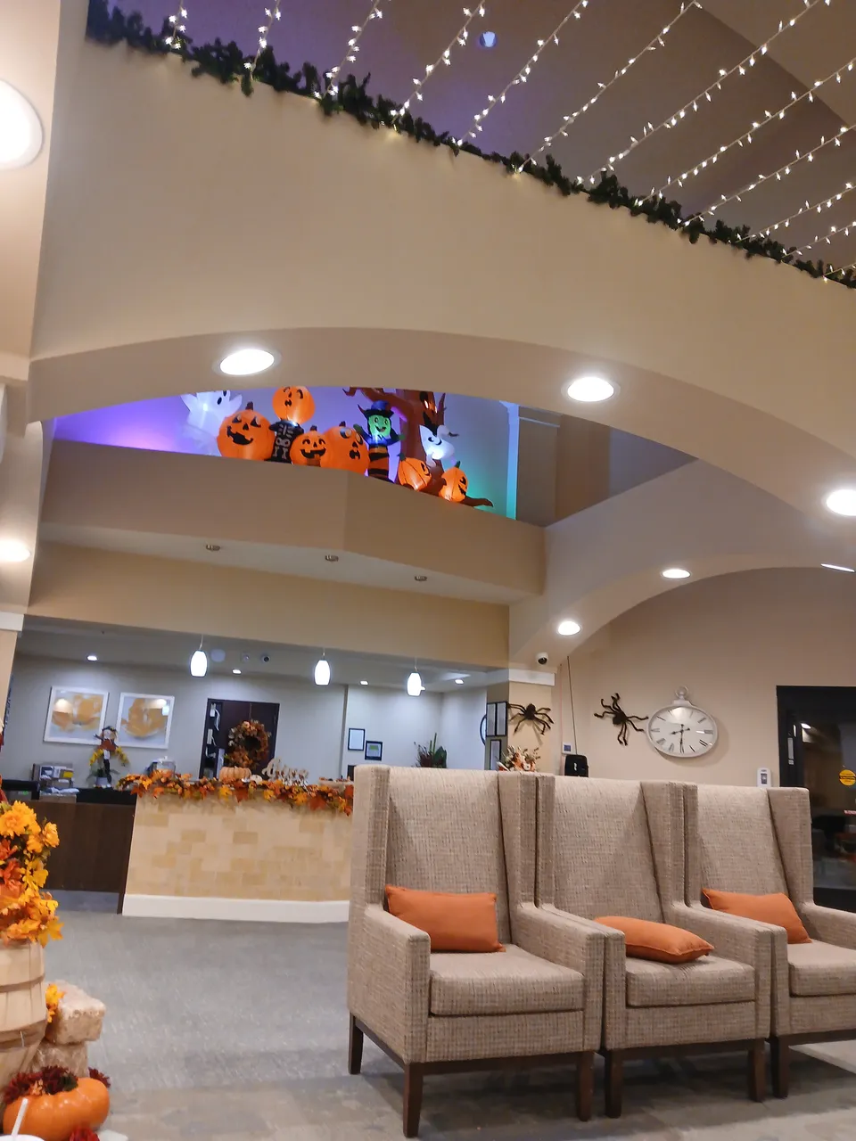 Thunderbird Senior Living, photo 25 of 33