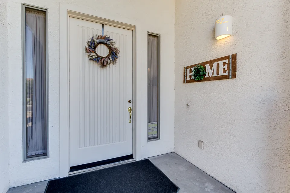 Los Alamos House, photo 12 of 24
