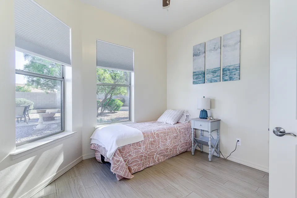 Los Alamos House, photo 14 of 24