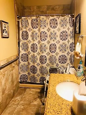 Four Roses Assisted Living LLC, photo 10 of 15