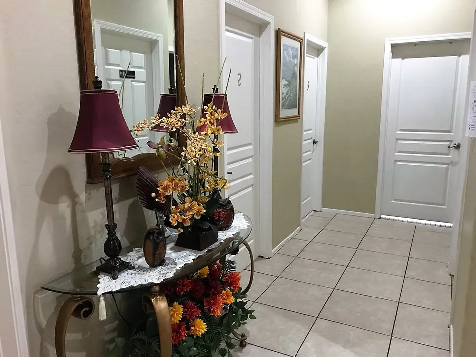 Four Roses Assisted Living LLC, photo 2 of 15