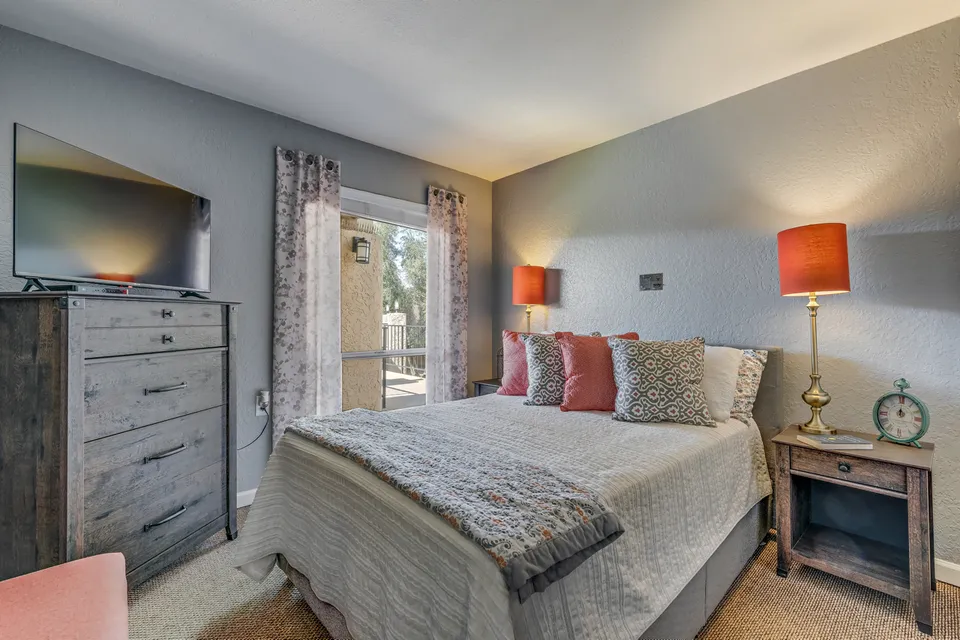 Senior Living at Scottsdale Village Square, photo 11 of 40