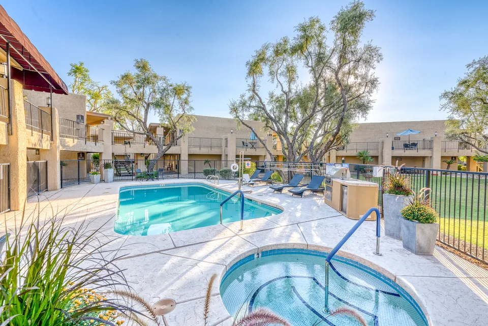 Senior Living at Scottsdale Village Square, photo 22 of 40
