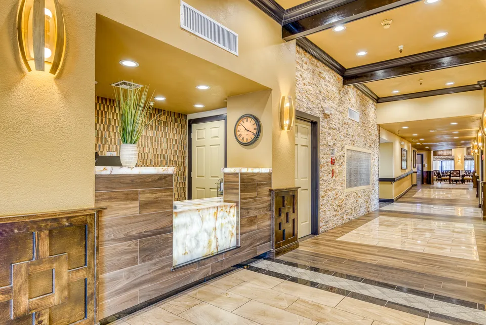 Senior Living at Scottsdale Village Square, photo 32 of 40