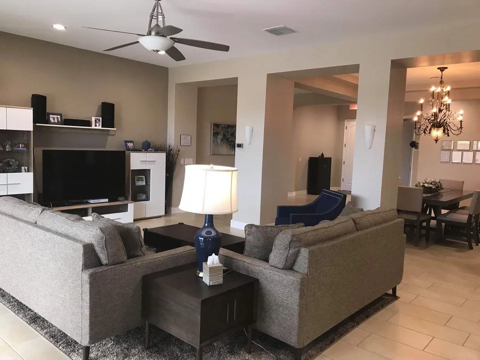 AZ Life II Assisted Living, photo 3 of 17
