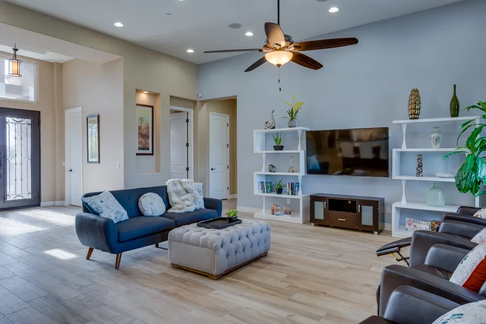 The Valencia Home, photo 7 of 29