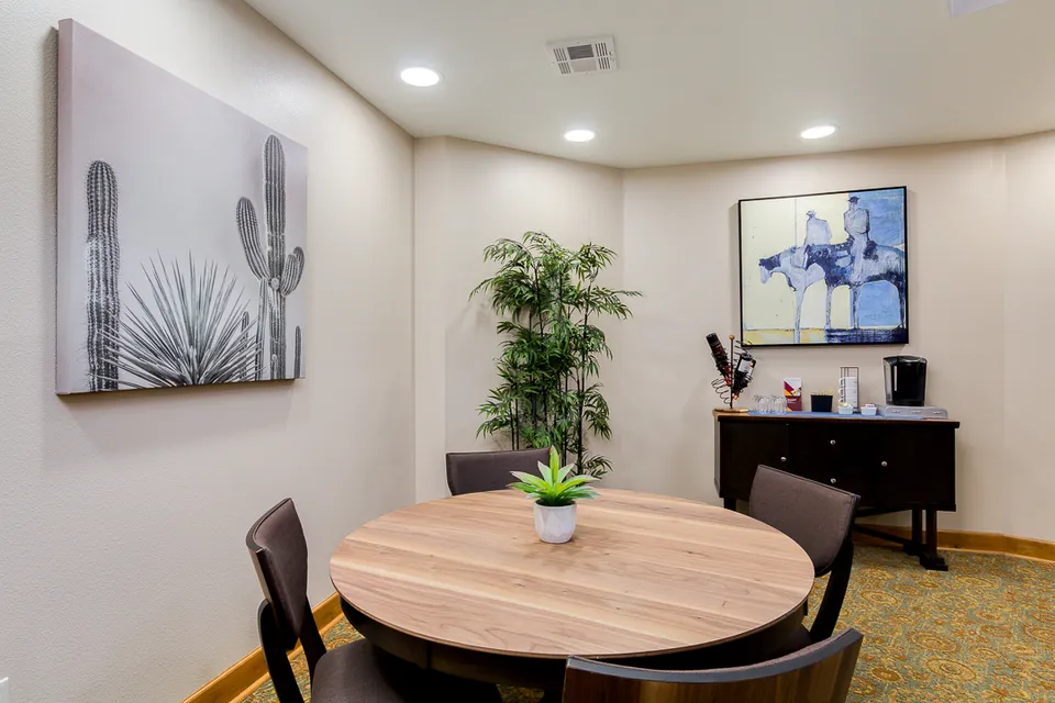 Hawthorn Court, photo 13 of 40