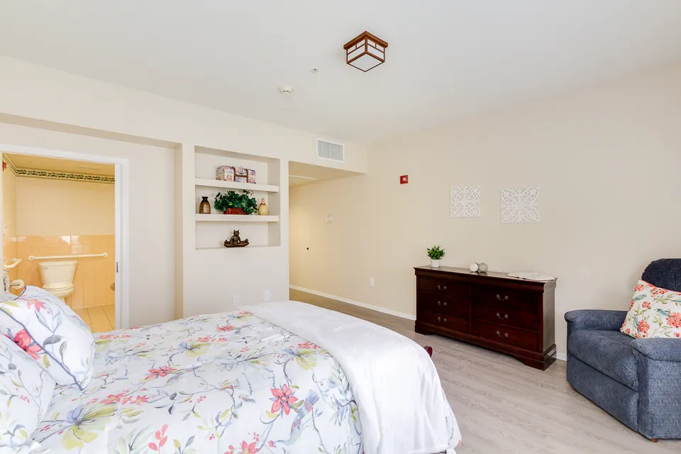Hawthorn Court, photo 17 of 40