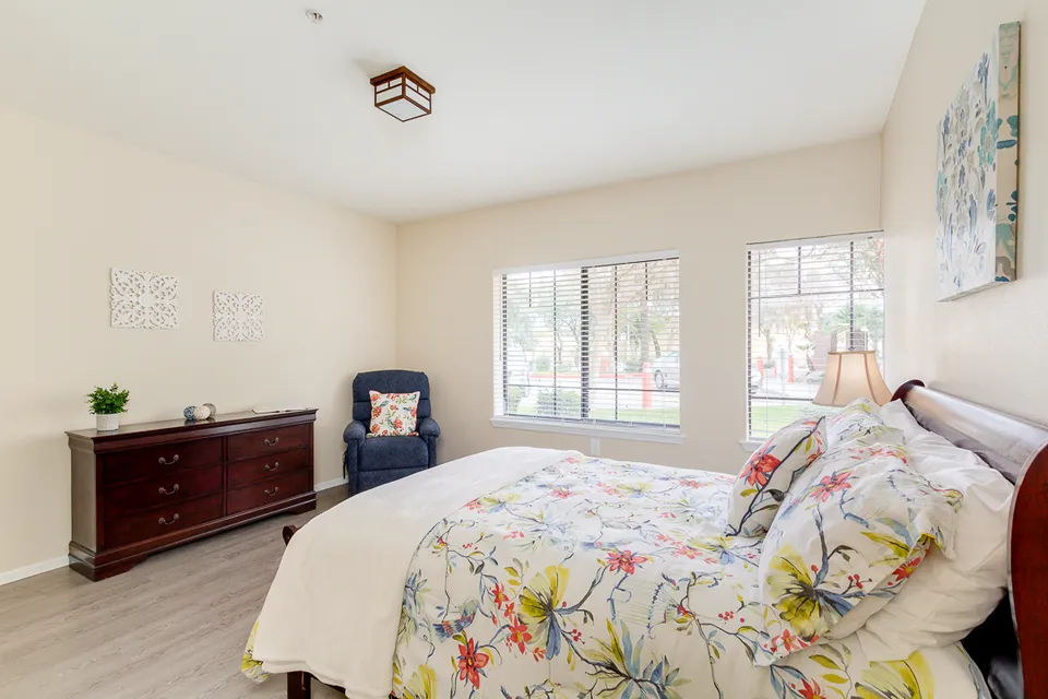 Hawthorn Court, photo 23 of 40