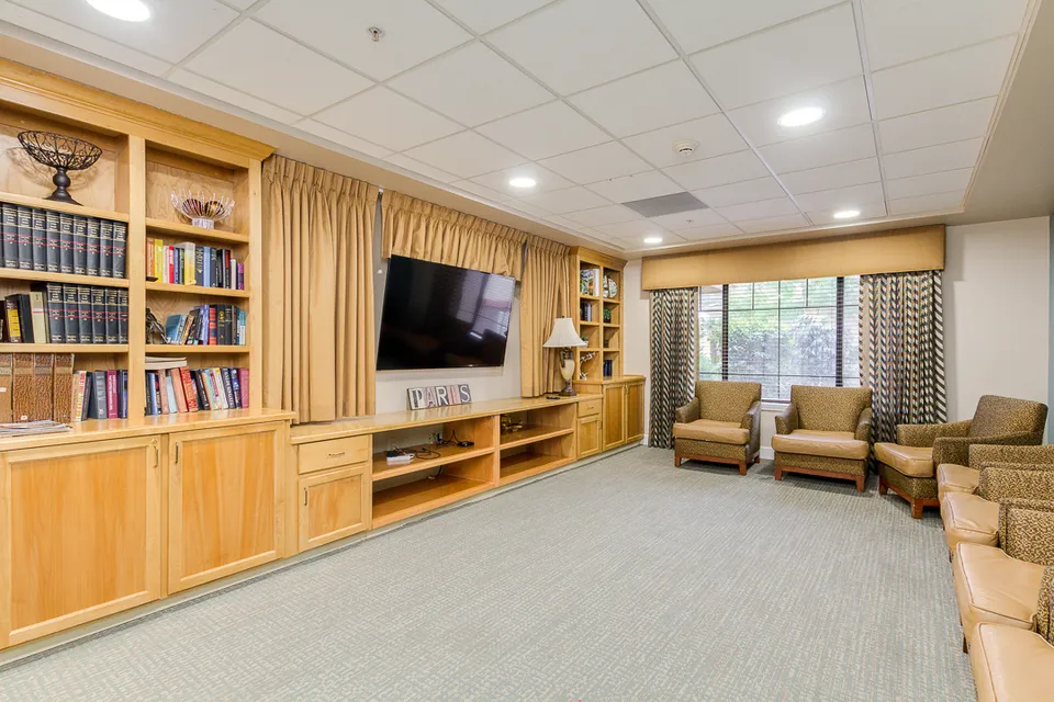 Hawthorn Court, photo 4 of 40
