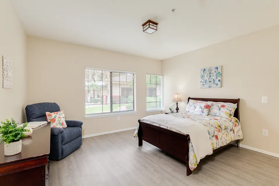 Hawthorn Court, photo 5 of 40