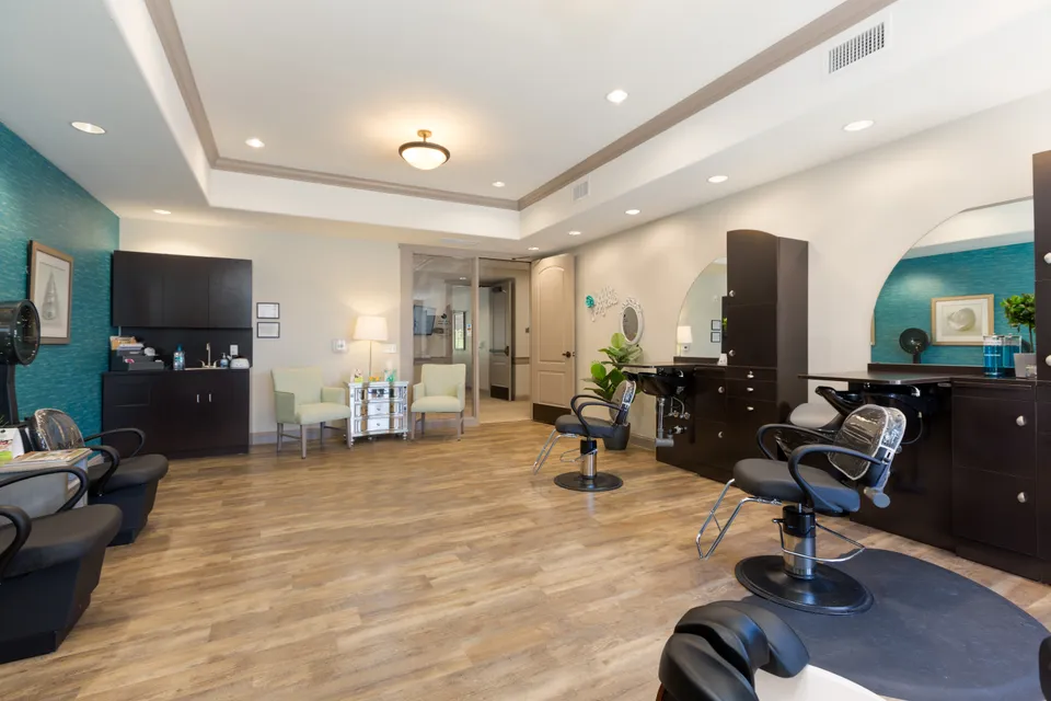 Las Palomas Senior Living, photo 13 of 32