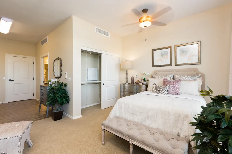 Las Palomas Senior Living, photo 17 of 32