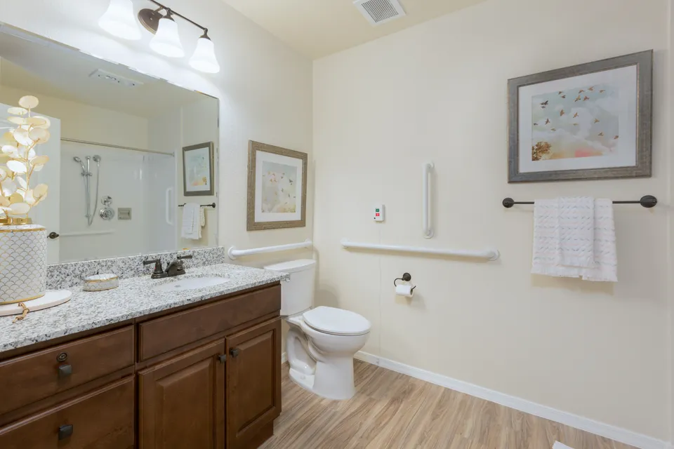 Las Palomas Senior Living, photo 2 of 32