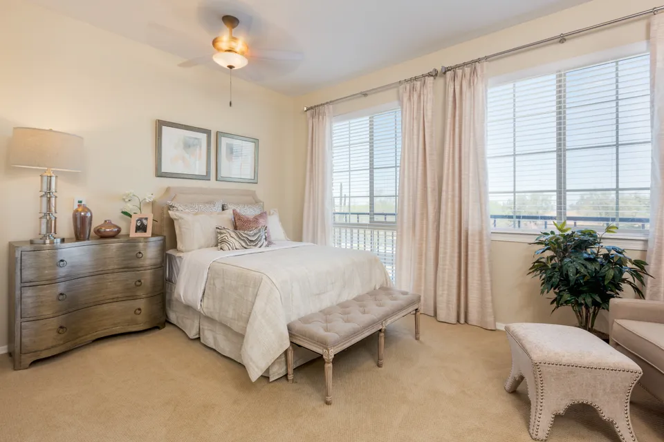 Las Palomas Senior Living, photo 20 of 32