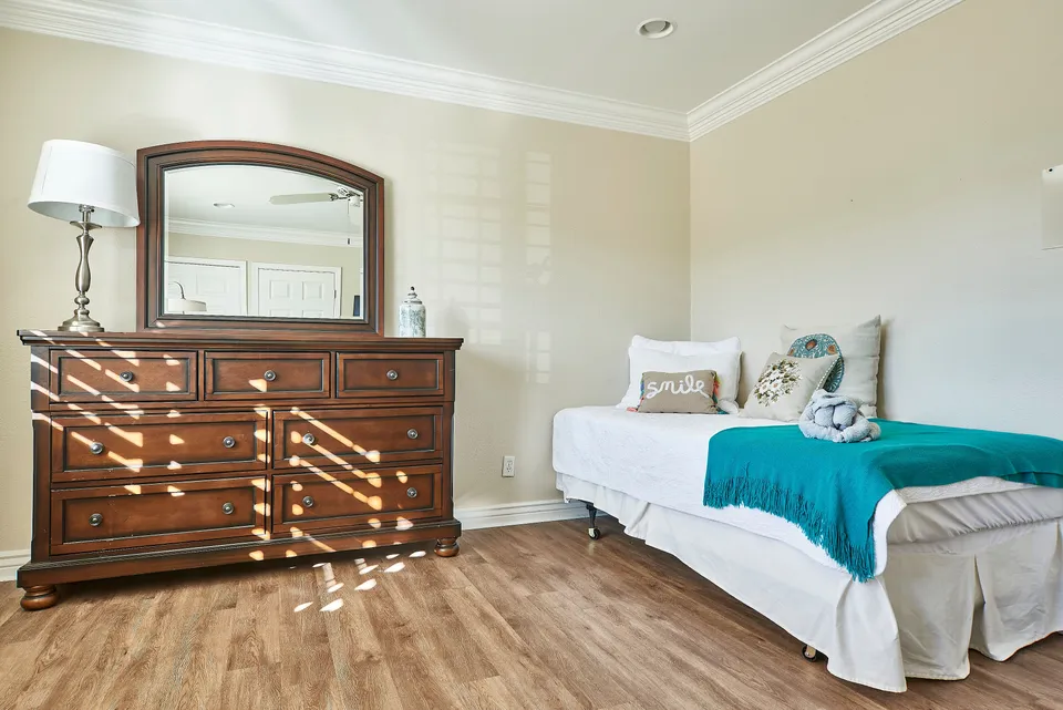 Paradise Living Centers Camelback LLC, photo 12 of 14