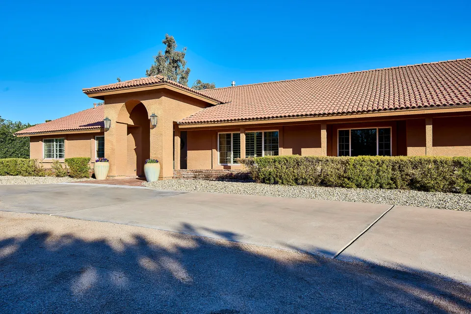 Paradise Living Centers Camelback LLC, photo 14 of 14