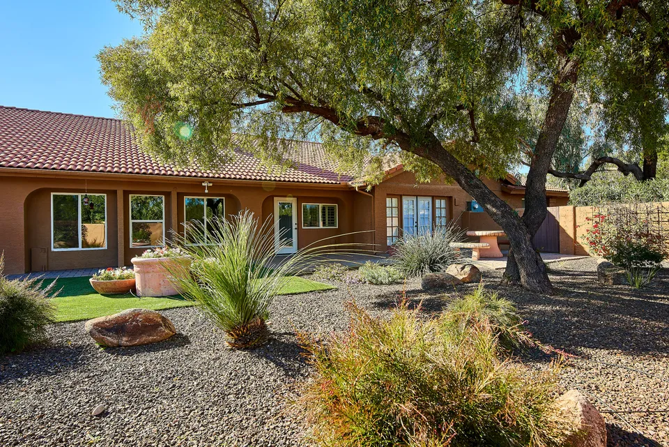 Paradise Living Centers Camelback LLC, photo 2 of 14