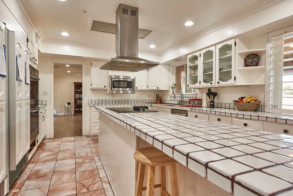 Paradise Living Centers Camelback LLC, photo 5 of 14