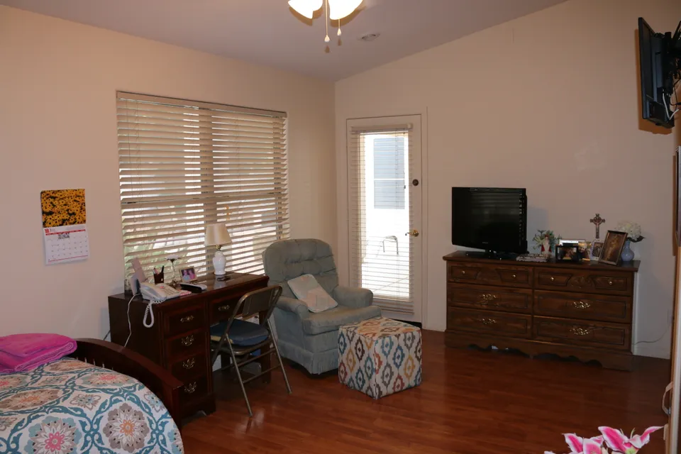 Paseo Highlands Assisted Living, photo 22 of 40