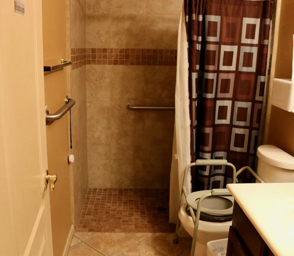 Paseo Highlands Assisted Living, photo 9 of 40
