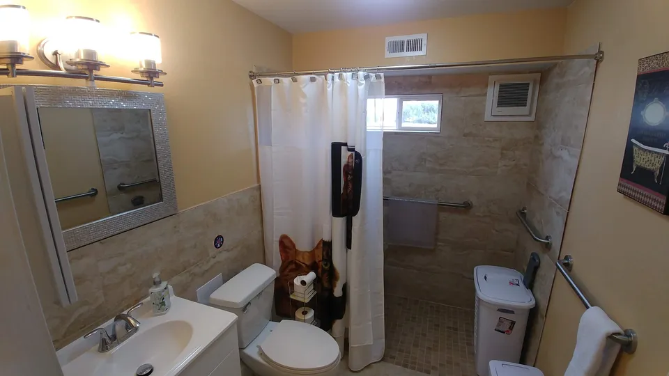 Paradise Valley Foothills Assisted Living, LLC, photo 10 of 30