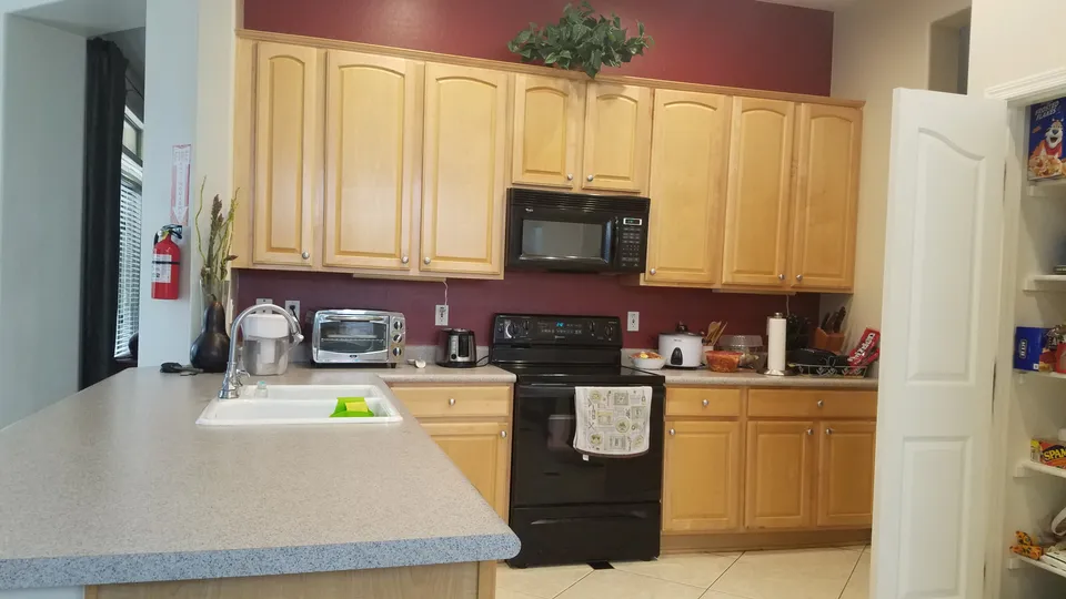 Desert Pond Assisted Living II, photo 6 of 9