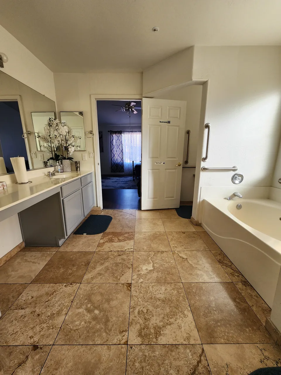 Crescent Surprise Assisted Living, photo 11 of 16
