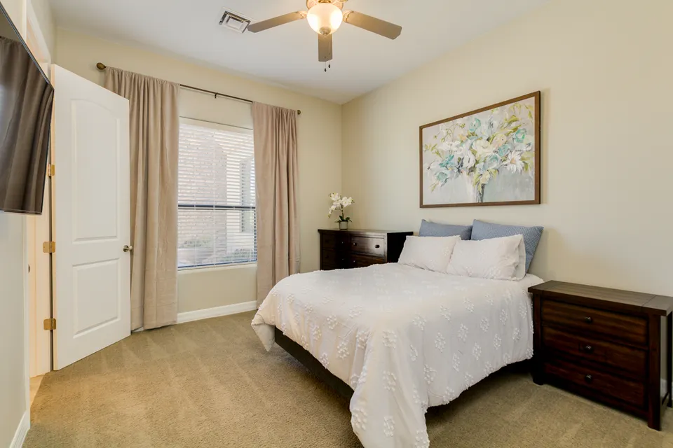 Az Assisted Living, LLC, photo 4 of 6