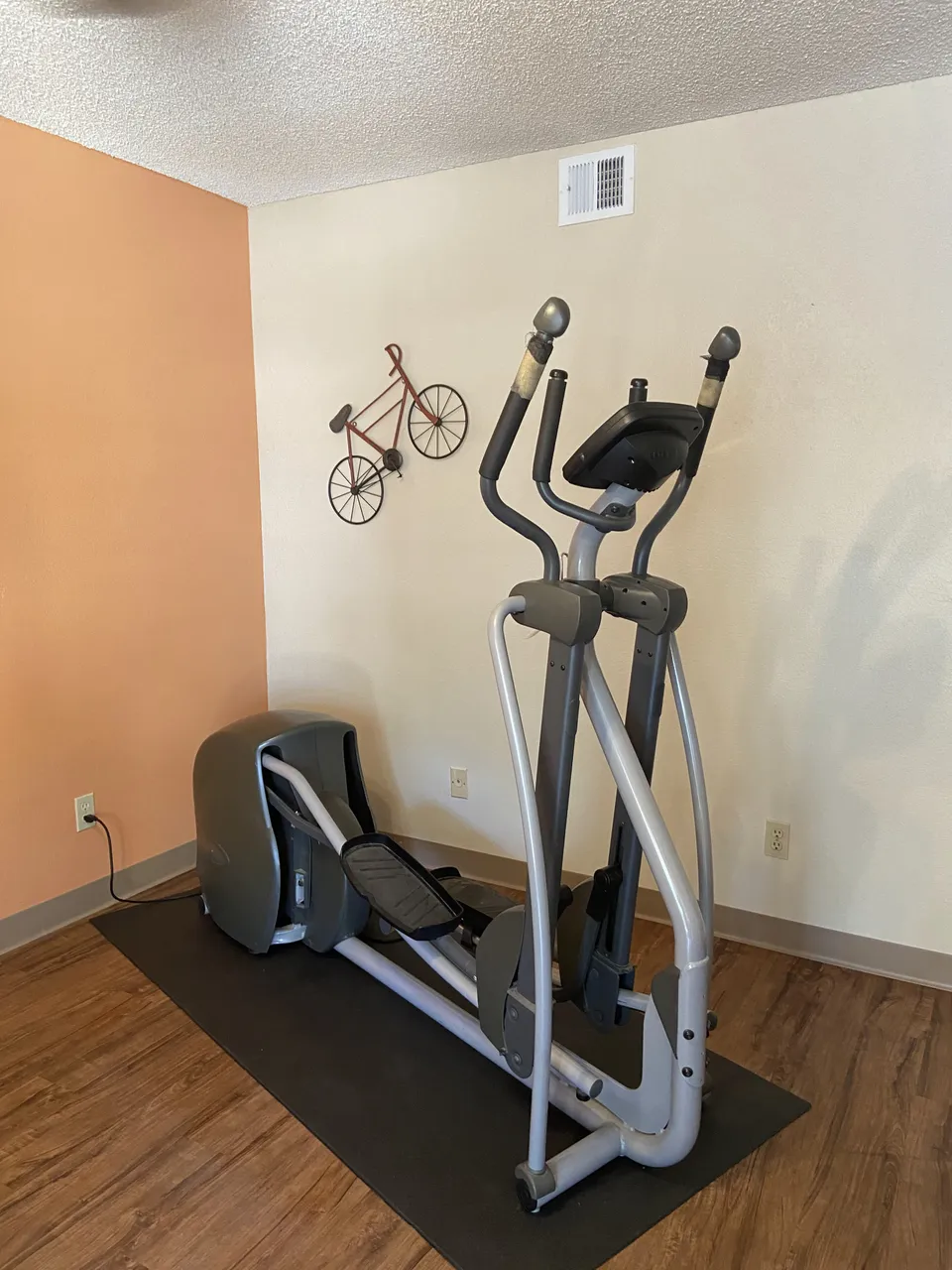 Desert Marigold Senior Living, photo 33 of 36