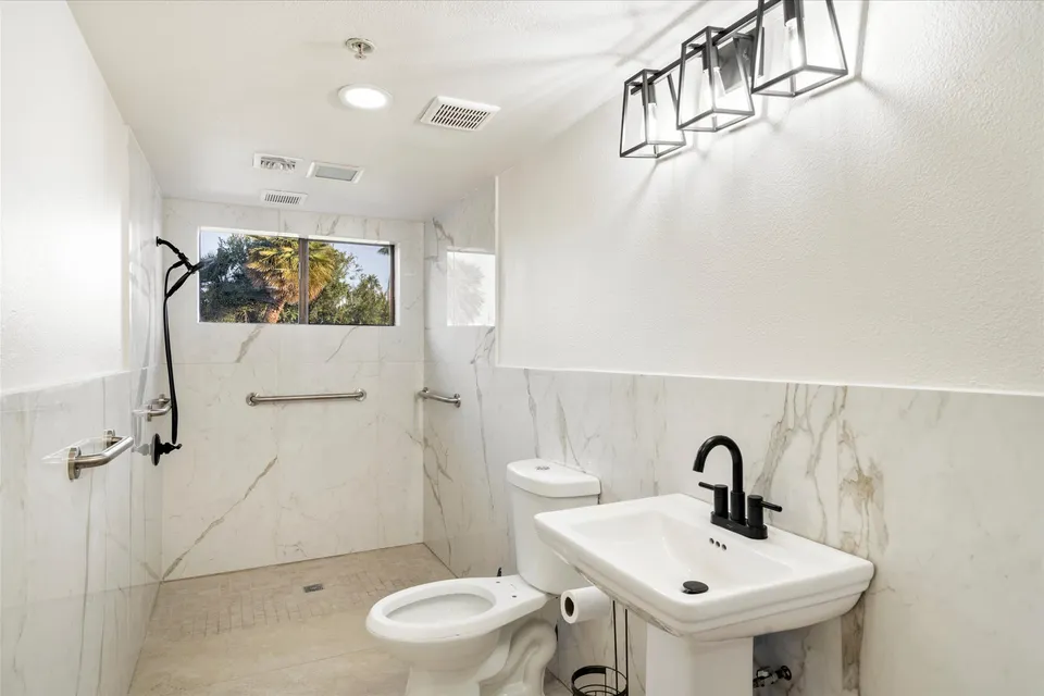 Scottsdale Palms Assisted Living LLC, photo 6 of 10