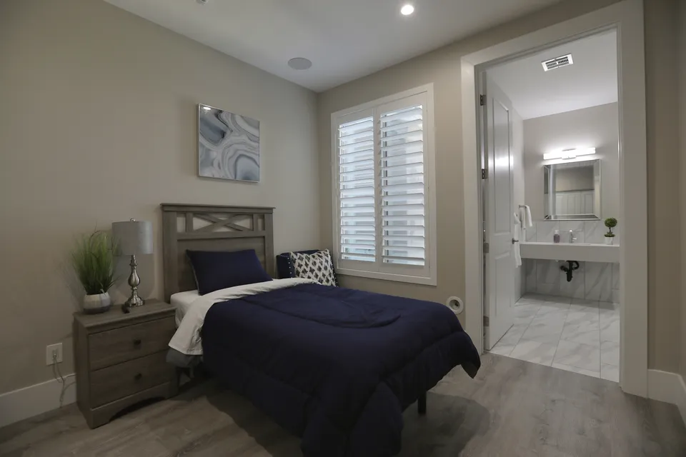 Crystal Ridge Assisted Living LLC, photo 4 of 16