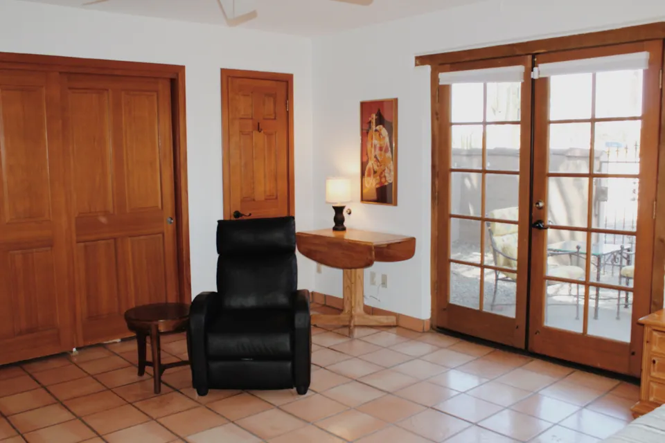 Manor on Paradise Assisted Senior Living, photo 8 of 17
