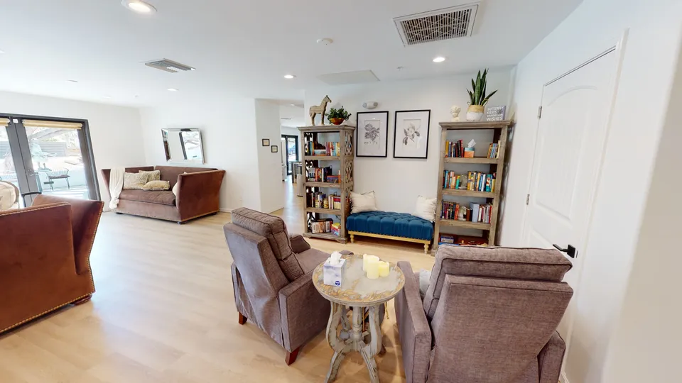 Heritage Oaks Assisted Living Residence, photo 36 of 39