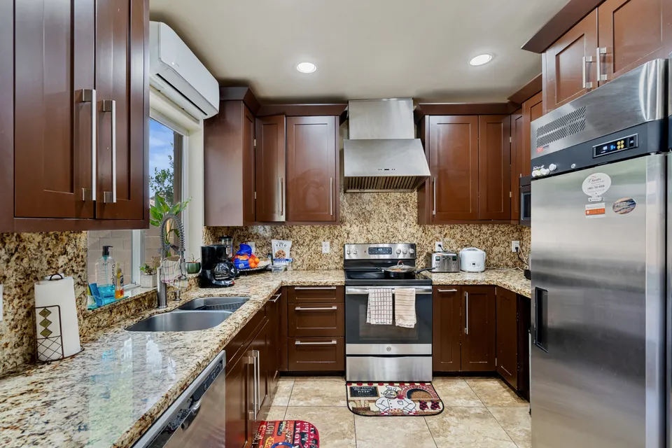 Paradise Valley Premier Care LLC, photo 2 of 23