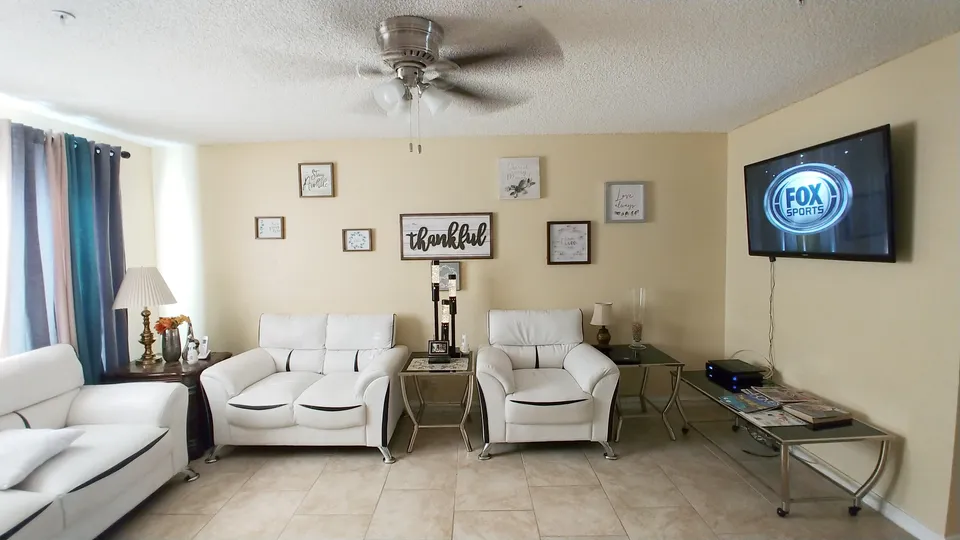 Scottsdale Quarter Care Assisted Living LLC, photo 2 of 12
