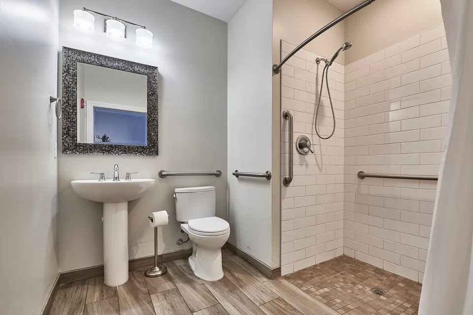 Paradise Living Centers - Central Phoenix, photo 8 of 16