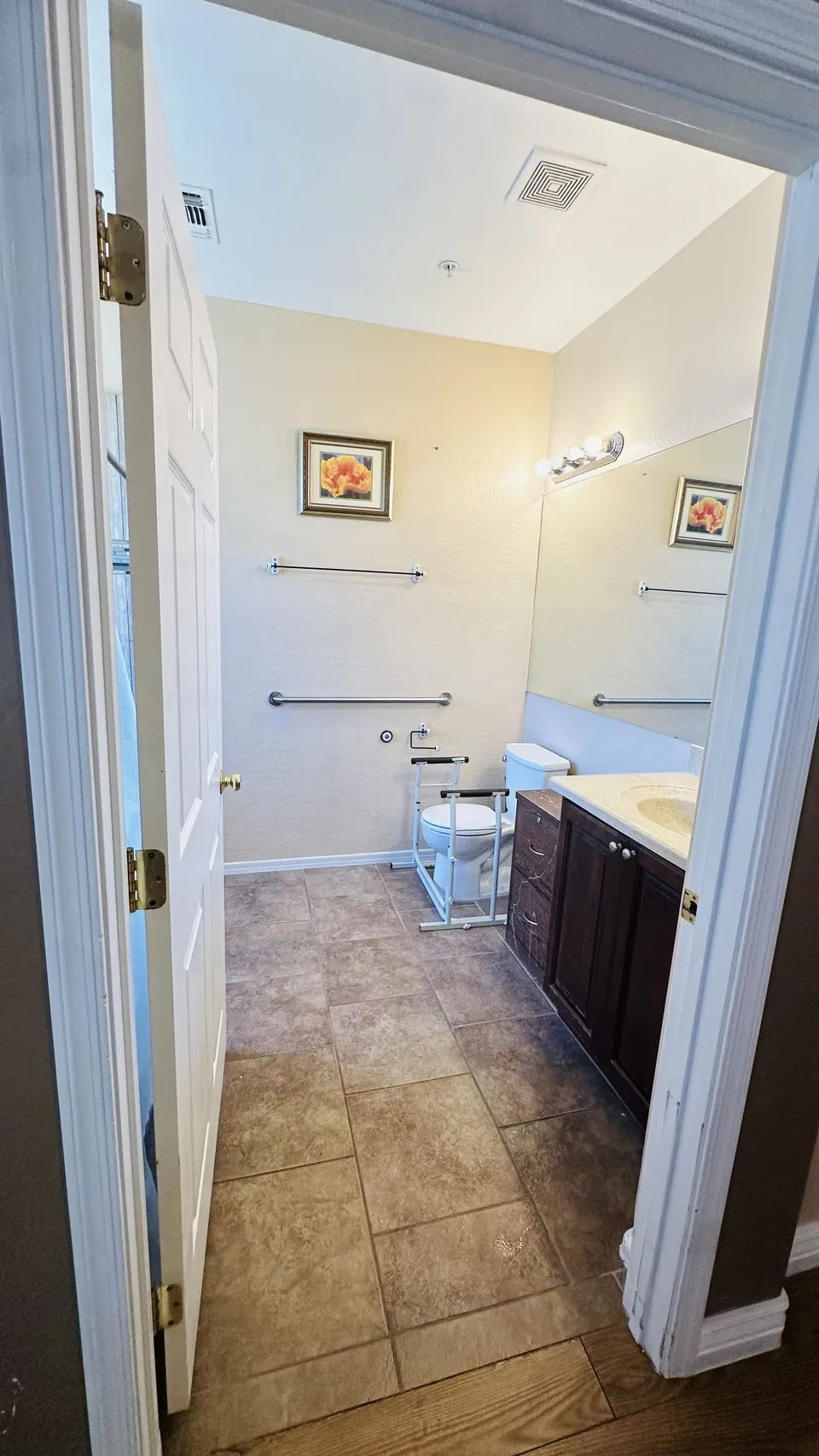 Loving Arms Assisted Living, LLC, photo 5 of 11