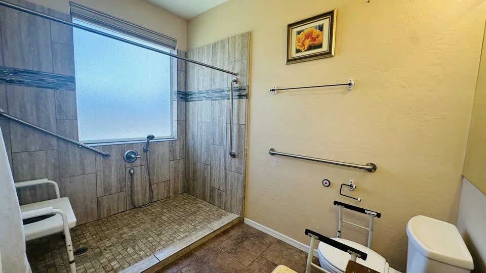 Loving Arms Assisted Living, LLC, photo 6 of 11