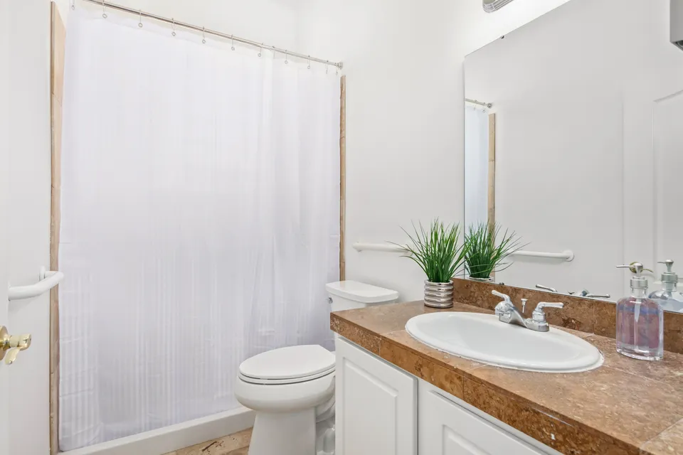 Legacy Manor, photo 17 of 38