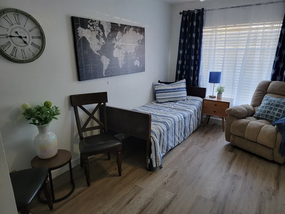 Astoria Az Assisted Living, photo 5 of 9