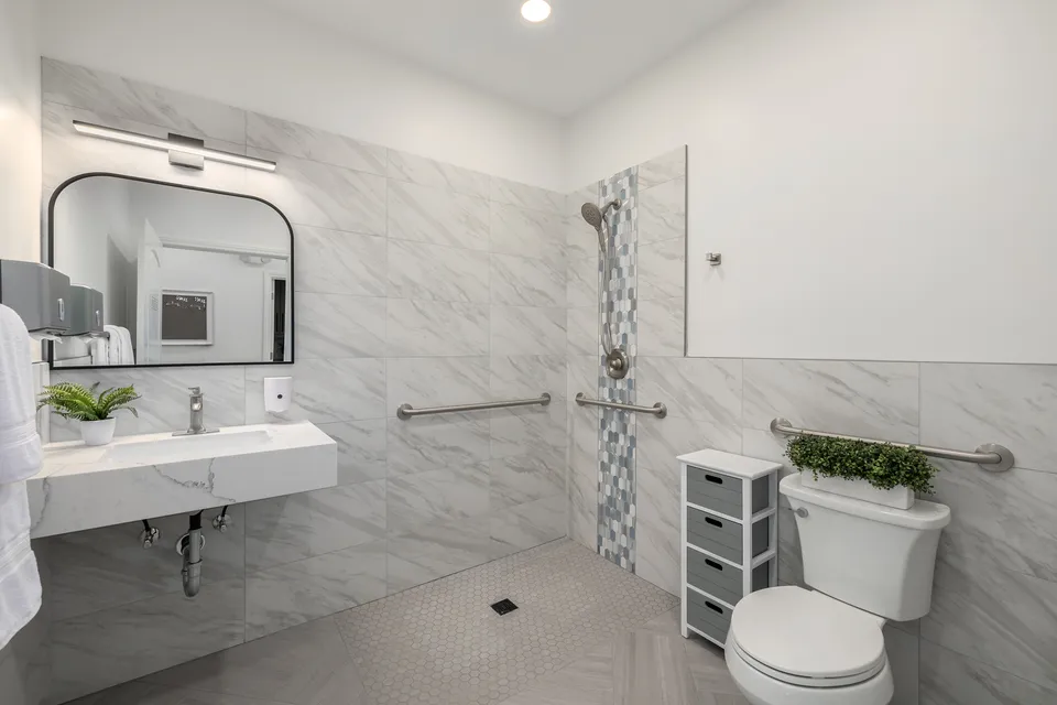 Pinnacle Peak Senior Living, photo 5 of 19