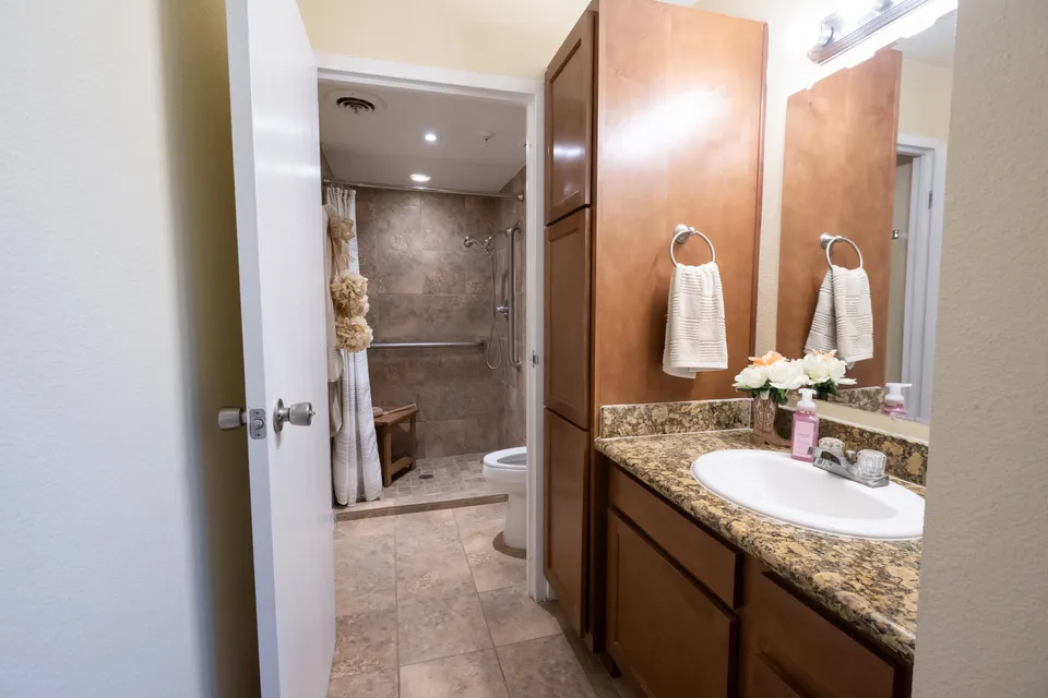 Bella Vista Senior Living, photo 15 of 33