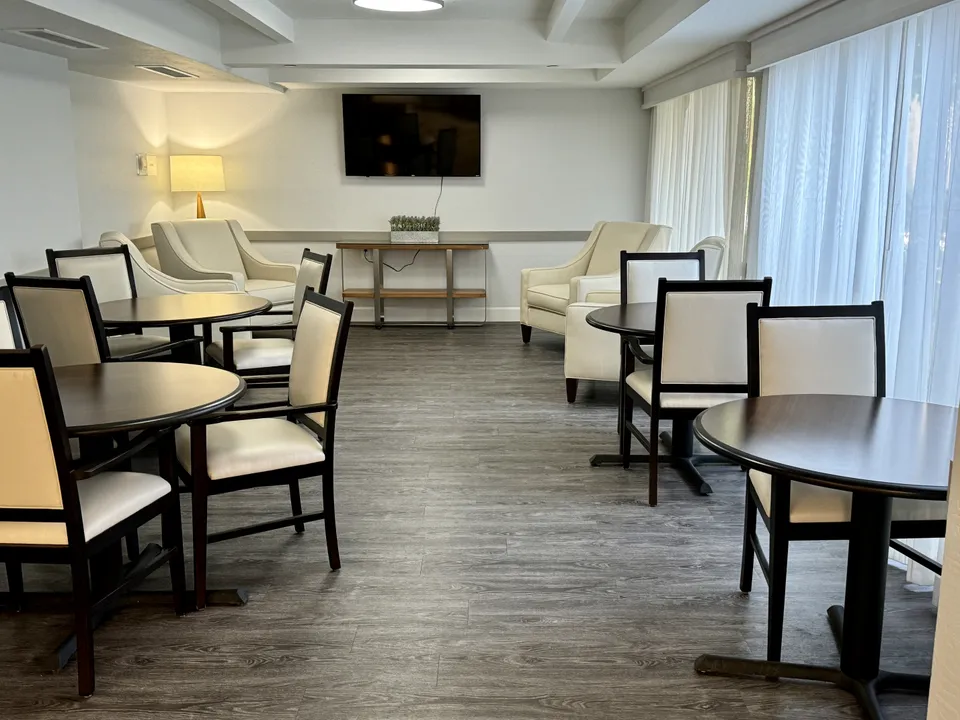 Bella Vista Senior Living, photo 17 of 33