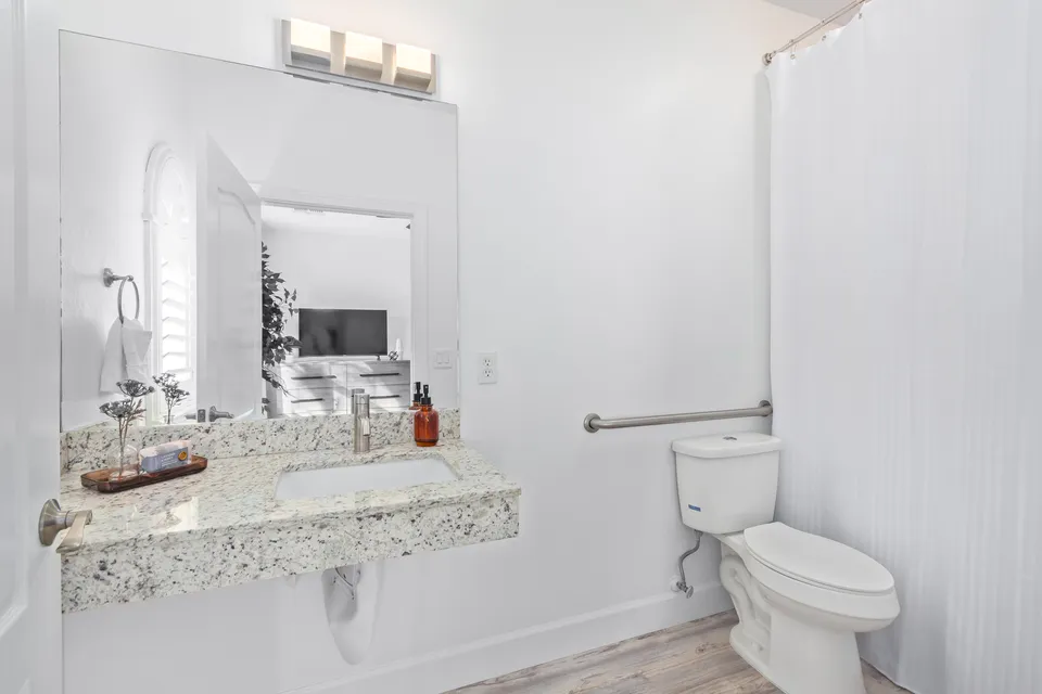 Camino De Oro Senior Living, photo 20 of 25