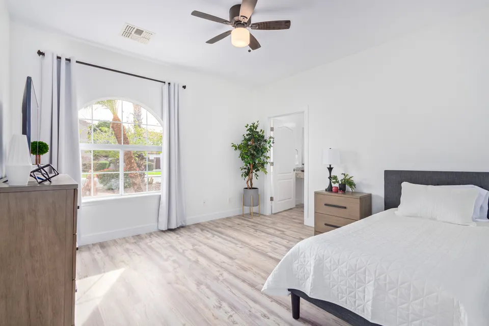Camino De Oro Senior Living, photo 23 of 25