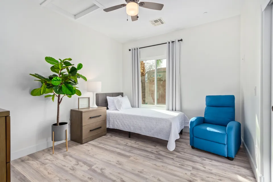 Camino De Oro Senior Living, photo 4 of 25