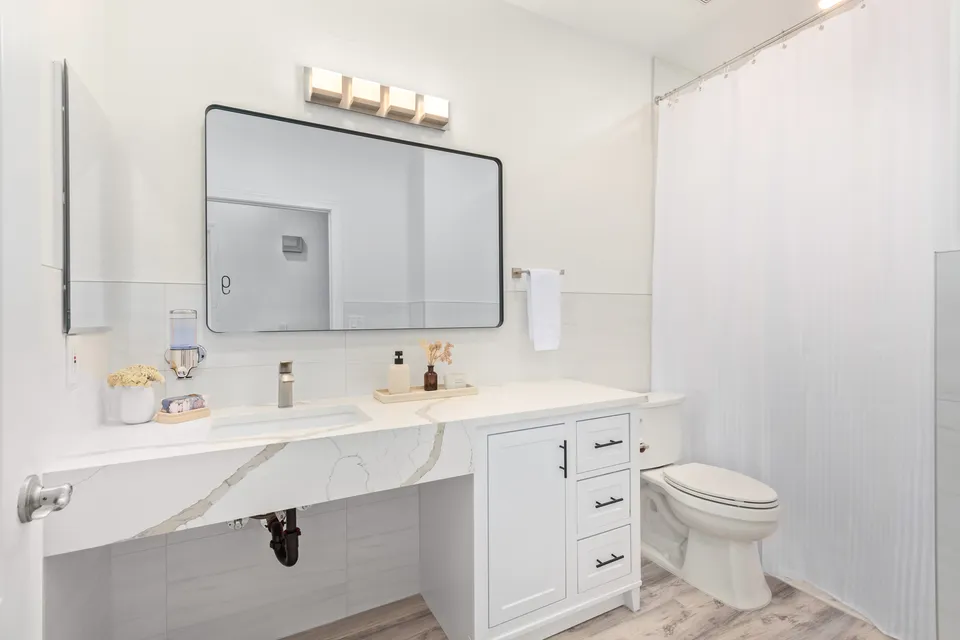 Camino De Oro Senior Living, photo 5 of 25