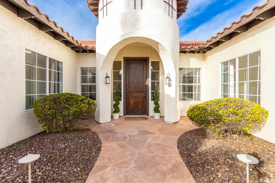 Camino De Oro Senior Living, photo 8 of 25